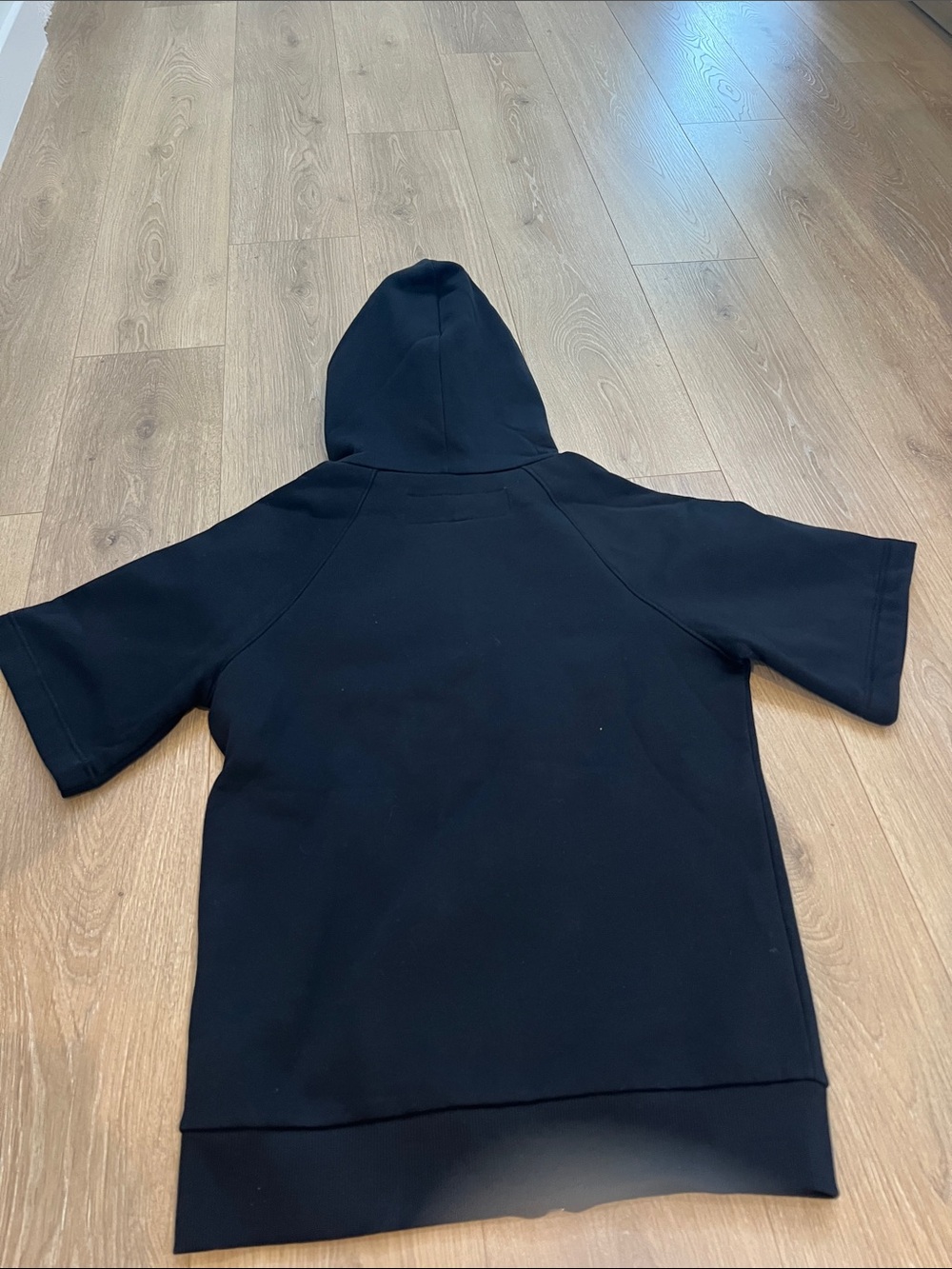 Burberry Black Short-Sleeve Zip Hoodie with Signature Check Hood - Picture 5 of 8